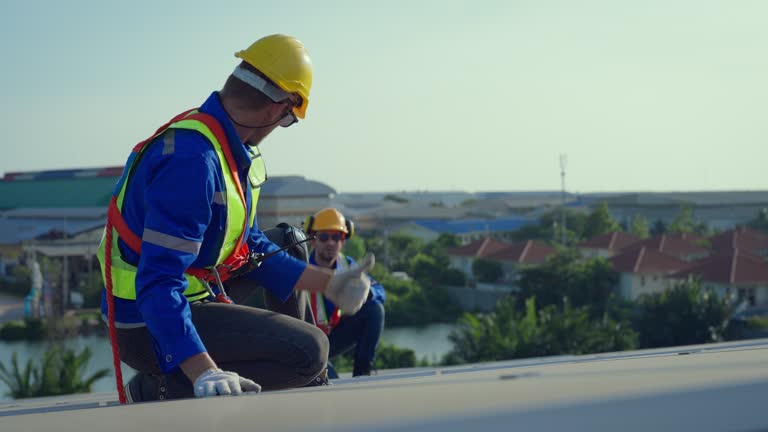 Best Flat Roofing  in Bakersfield Country Clu, CA
